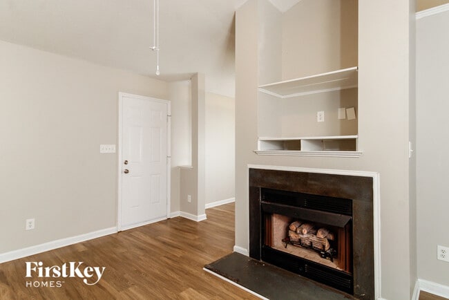 Photo - 129 Bridlewood Ave