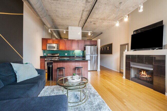 Photo - 849 N Franklin St