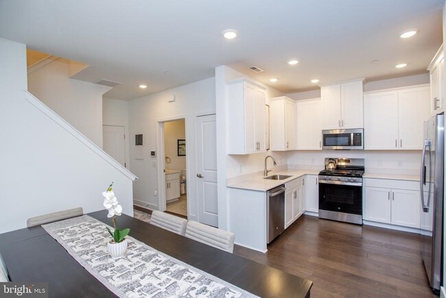 Photo - 233 Lewis Fisher Dr