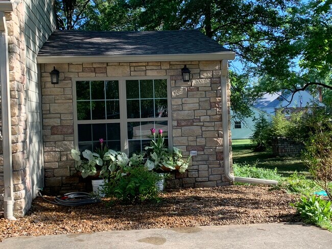 Photo - 1512 Gary St