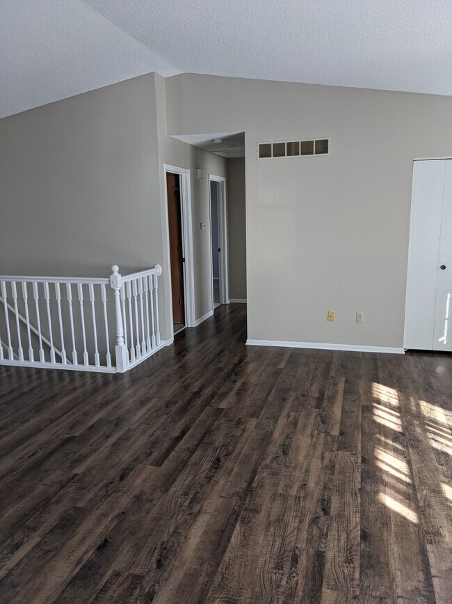 Photo - 2105 49 1/2 Ln NW