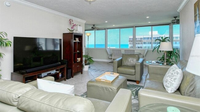 Photo - 1125 W Peppertree Dr Unit 702