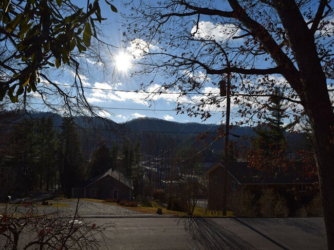 241 Sunset Dr