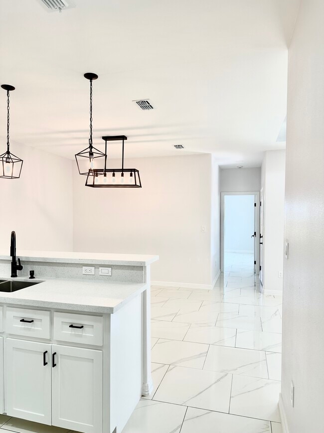 Photo - 1006 Escondido Ln E Unit A