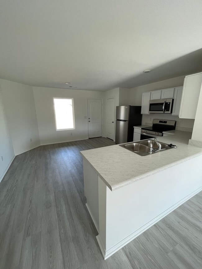 Photo - 3 Bedroom, 2 Bathroom Home