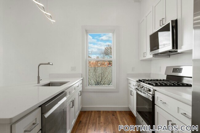 Photo - 120 Regent St Unit 4