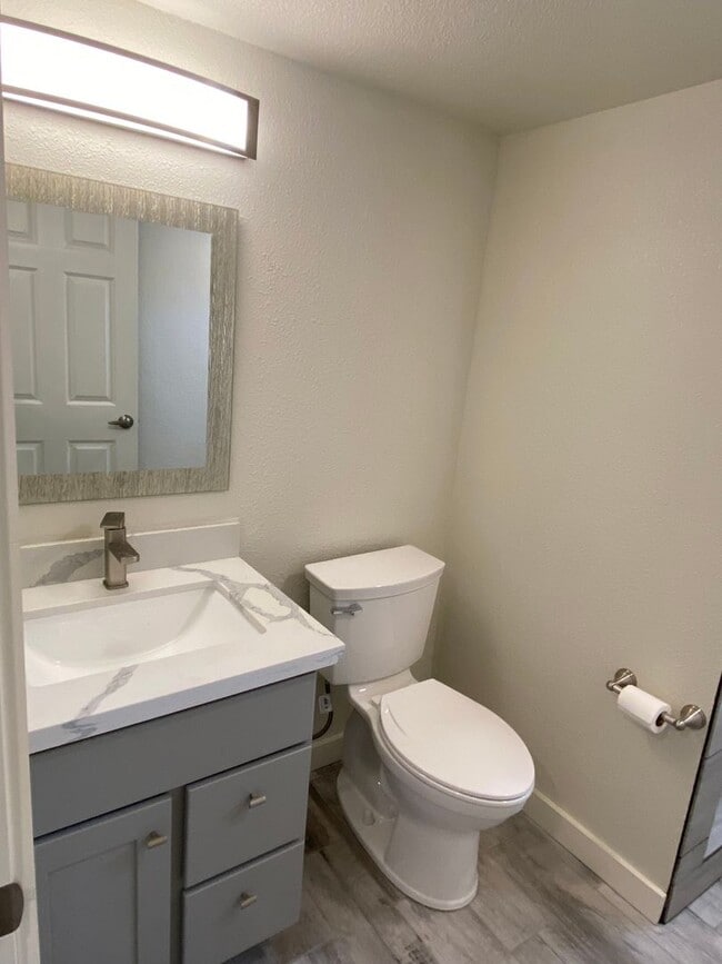 Photo - crock708 Unit 708-A