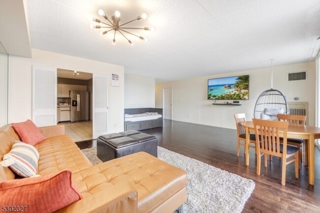 Photo - 1055 River Rd Unit 814