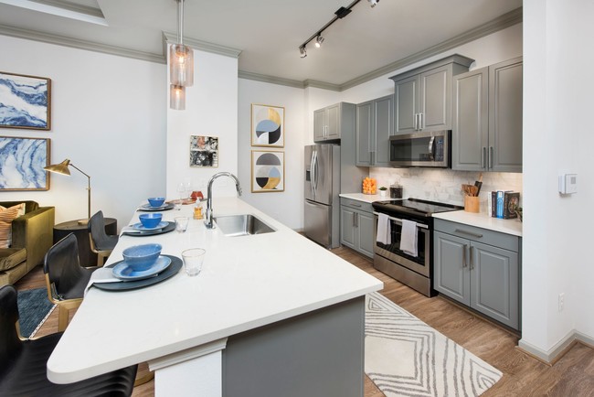 Building Photo - Ten45 Suwanee Rental