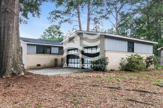 Photo - 410 Ravenscroft Rd