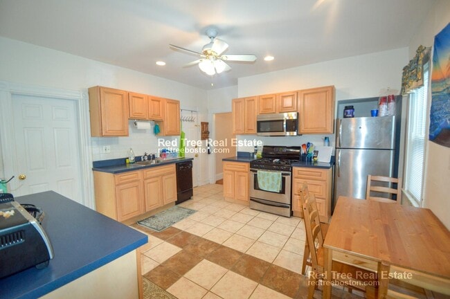 Photo - 201 Hillside St