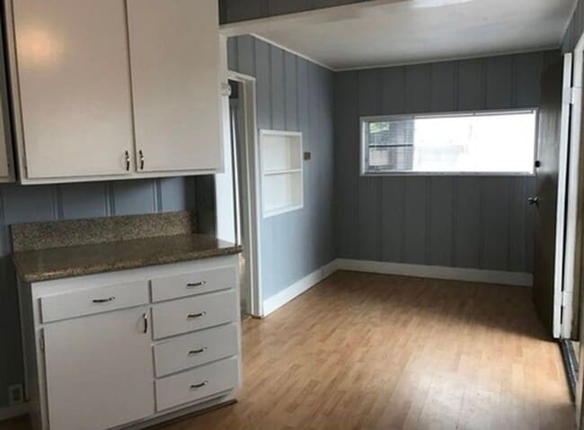 Building Photo - Wightman Unit 2111