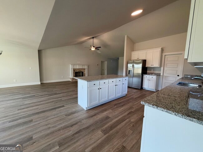 232 Lake Meadows Dr