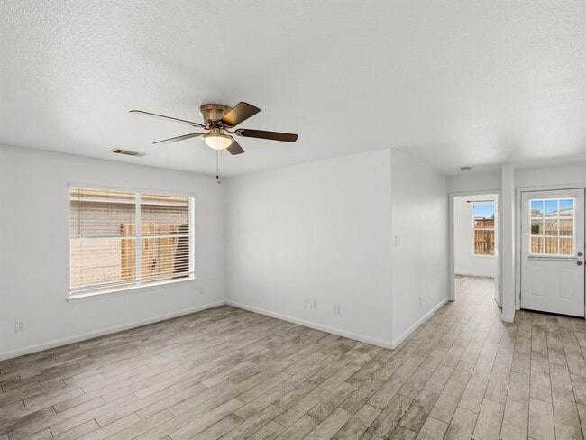 Photo - 1144 Miss Kimberly's Ln