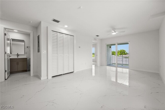 Building Photo - 721 SW 30th Terrace Unit 1 Rental