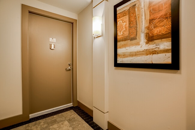 Photo - Fabulous Urban Retreat Condo in Celebrated... Unidad 300