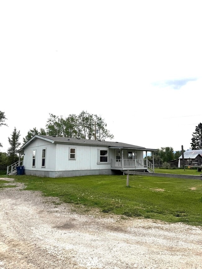 Building Photo - 675 Auction Rd