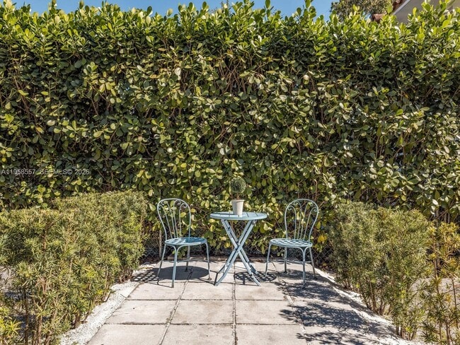 Photo - 440 NE 69th St Unit 2