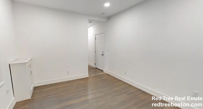 Photo - 11 Peterborough St