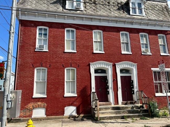Building Photo - 500 W Philadelphia St Unit Apt. 1