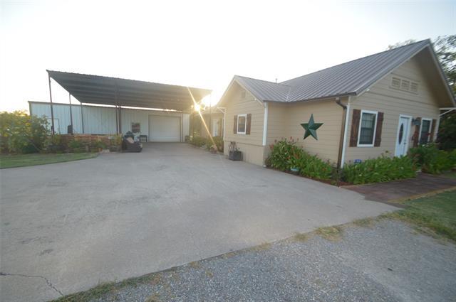 Building Photo - 261 Red Rd