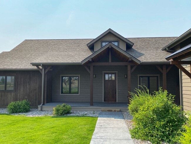 Photo - 4 Bedroom 3 1/2 Bath Home in Belgrade