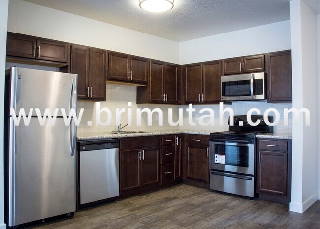 Photo - 3225 S 900 E