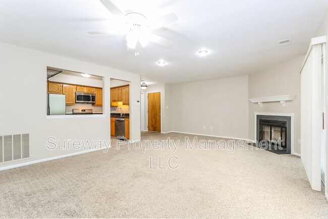 Photo - 108 Lowell Ct
