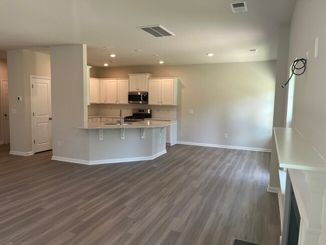 Photo - 117 Magnolia St