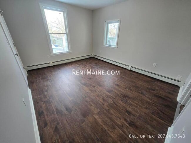 Photo - 62 Third St. Apt. Unidad 3