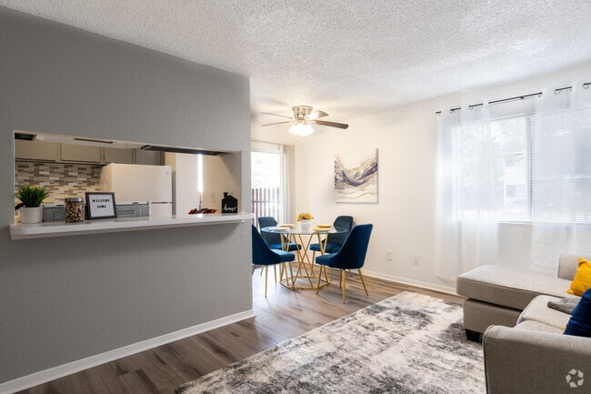 2BR, 1BA - 832SF