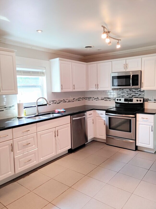 1390 Park Ave NW Unit A