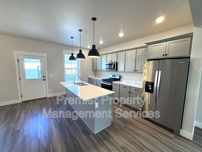 Photo - 1670 St George Blvd