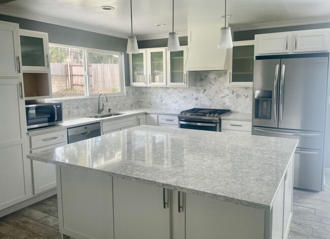 Photo - Pet friendly 4 bedroom Orcutt House