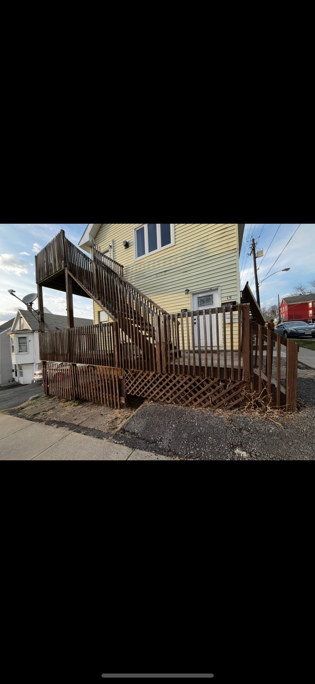 Photo - 15 John St Unit 1