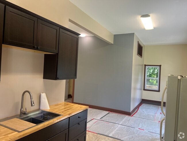 Building Photo - 18 Harmony School Rd Unit 1 Rental