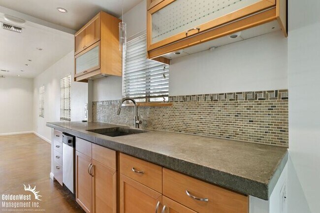 Photo - Charming 2Bdm 2Ba Home with Modern ADU in Uptown Phoenix!