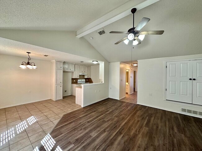 Photo - 1907 79th St