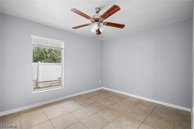Photo - 5449 Tenth Ave