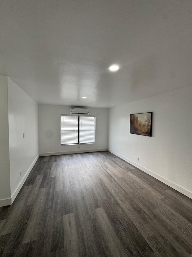 Photo - 1515 Camphor Dr