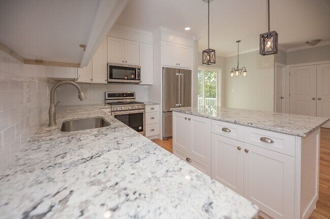 Photo - 14 Thayer St