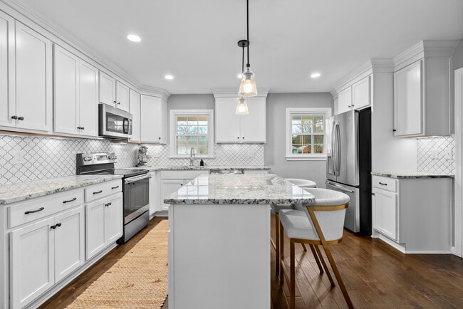 Photo - 8608 Whipps Bend Rd