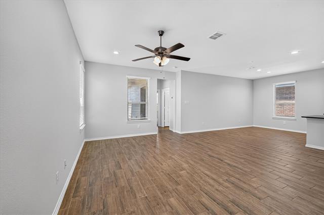 Photo - 3304 Shortgrass Ln