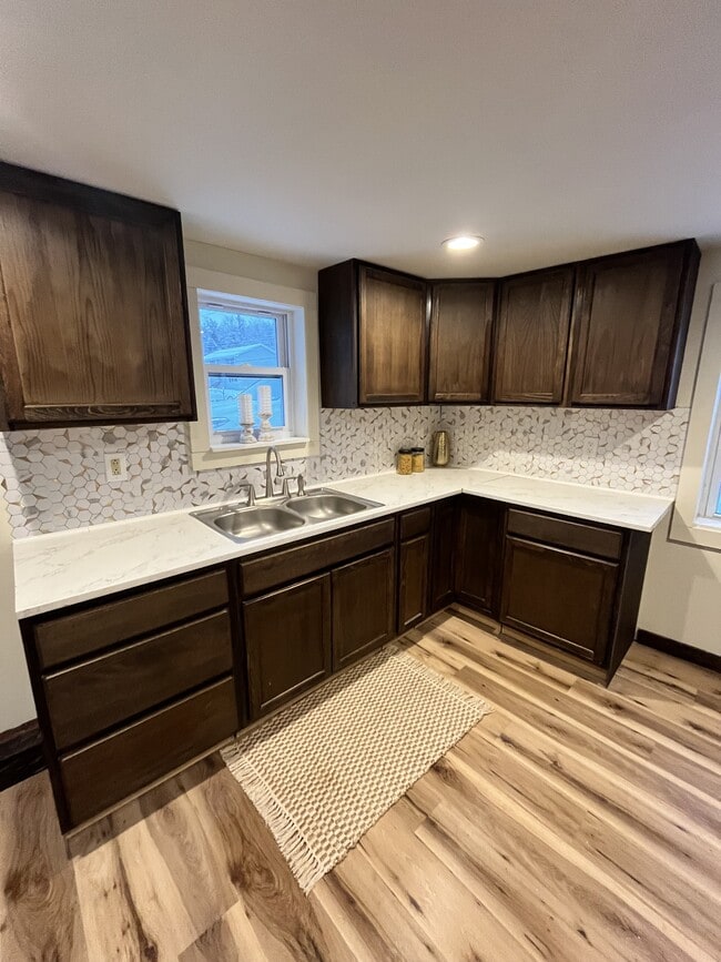 Photo - 190 Davenport St