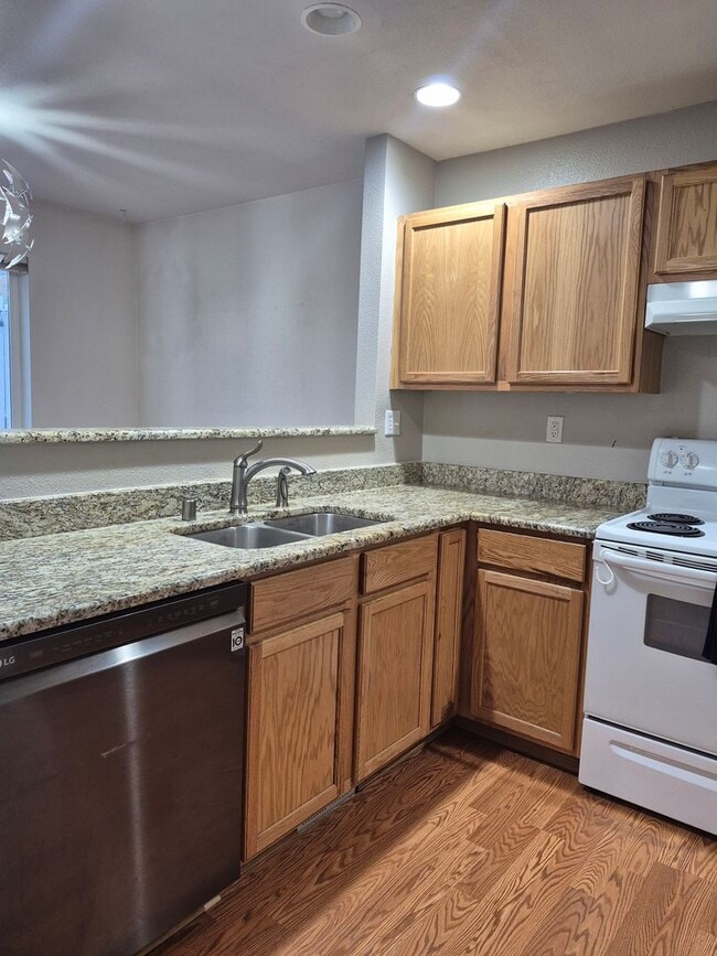 Photo - Cozy Yet Spacious Home For Rent!!