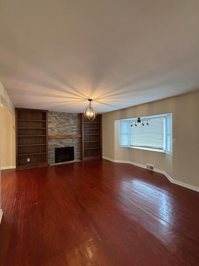 Photo - 514 Enfield Rd