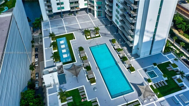 Photo - 690 SW 1st Ct