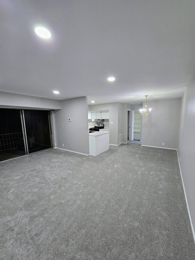 Building Photo - 3700 N Rosser St Unit 201