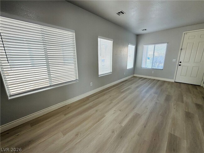 Photo - 5615 W Sun Temple Ave