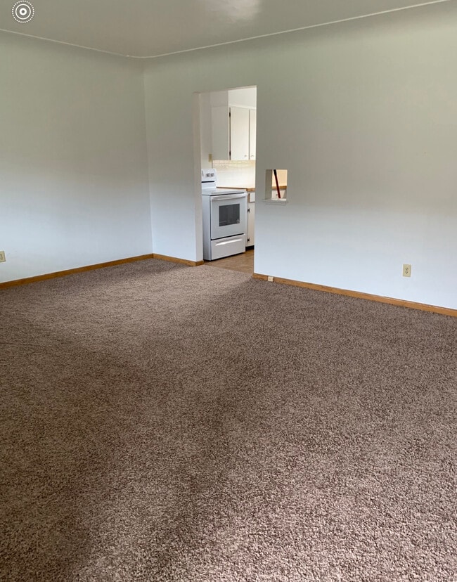 Looking towards kitchen - 4605 Otis St Unit B